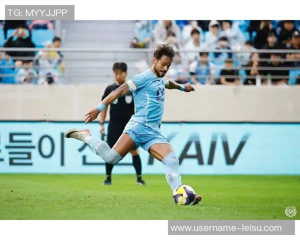 全北现代足球俱乐部提前五轮锁定K1联赛冠军历史首次十冠荣耀