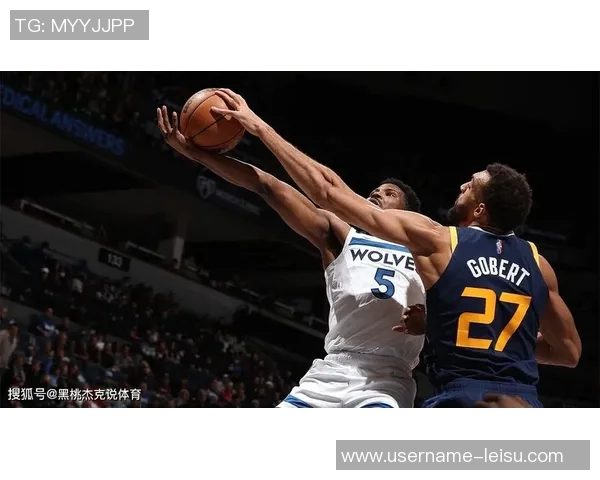 芬奇称赞戈贝尔防守能力认为他仍具备争夺最佳防守球员奖的实力