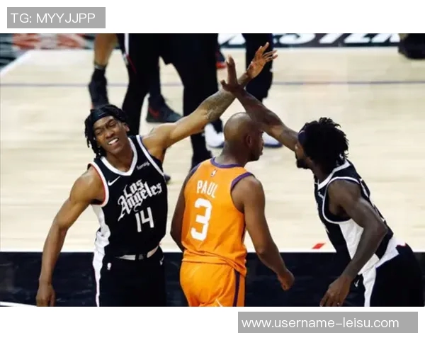 卢指导强调进攻不顺不应影响防守强度坚守防守制胜的信念与决心 卢指导强调进攻不顺不应影响防守强度坚守防守制胜的信念与决心